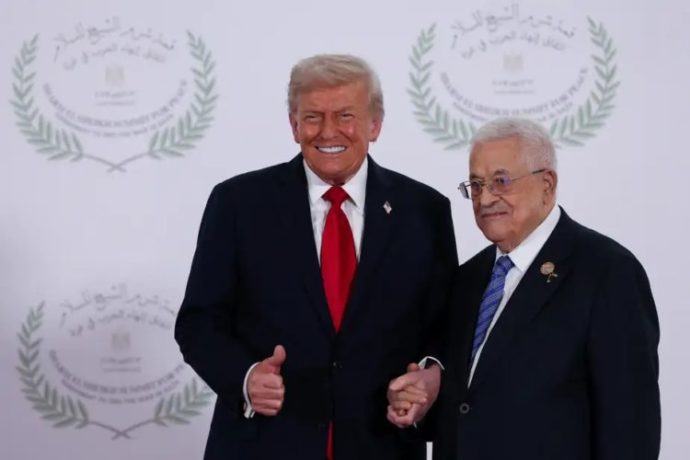 Les-presidents-americain-et-palestinien-Donald-Trump-et-Mahmoud-Abbas-scaled.jpg