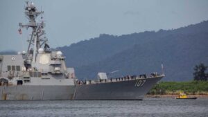 us-military-ship-271025-01-1761537900-e1761566277447.jpg