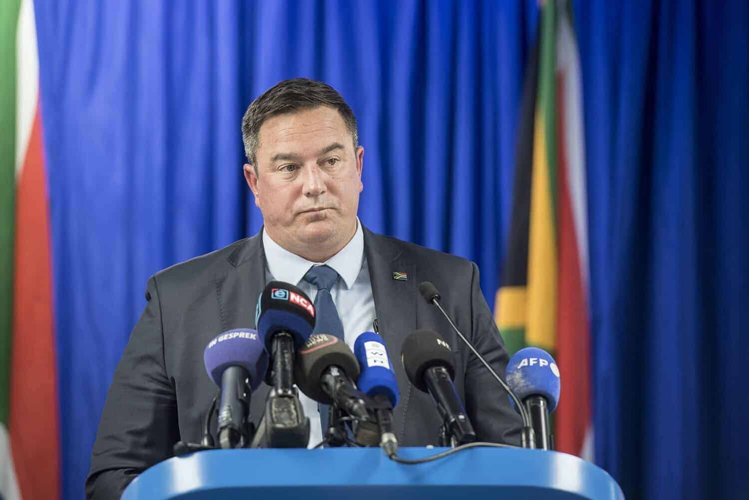 John-Steenhuisen-Foot-and-mouth-disease.jpg